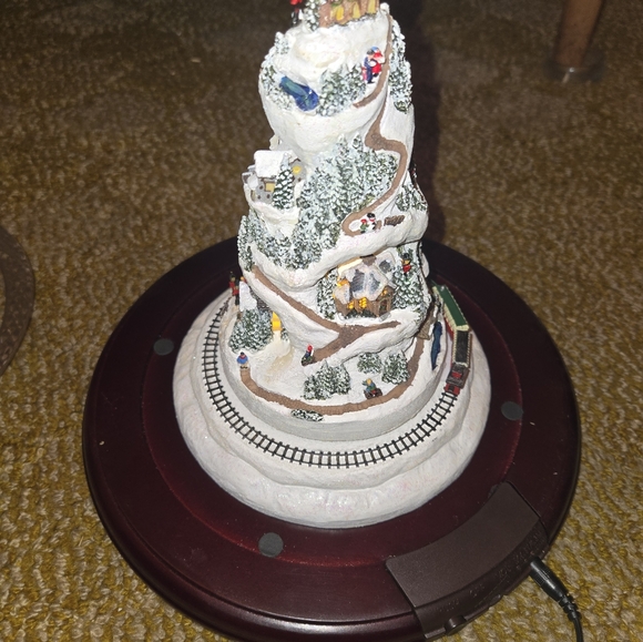 Thomas Kinkade Crystal Holiday Reflections Musical Tabletop Christmas Tree Clear - Picture 7 of 14